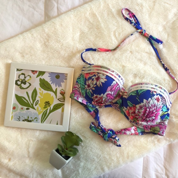 Shade & Shore Other - Push Up Floral Bikini Top